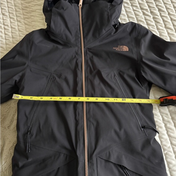 The North Face Women's Black Ski Jacket - Picture 11 of 14
